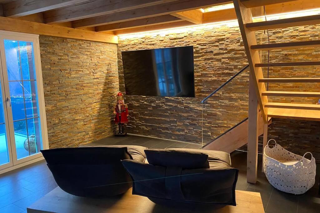 Exklusives Chalet Mit Traumhafter See- Und Bergsicht Seelisberg Exterior photo